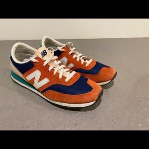 Women’s 10 New Balance Casual walking shoe